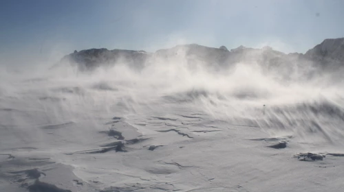 Temperature gelide, ma attenzione al vento forte: cos'è il wind chill?
